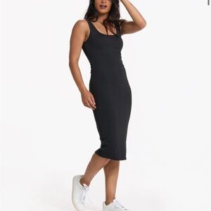 Vuori Halo Essential Dress Black Scoopneck Dream Knit Stretch Shelf Bra Sz S